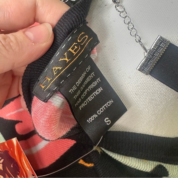 Hayes Starburst Graphic Top - Picture 5 of 5